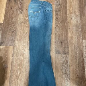 Kinds-Lola- worn twice 
Size 14